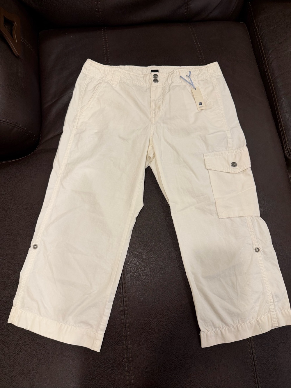 Gap White Cargo Capri Pants Women’s Size 10 Cropped Utility Pocket Casual  NWT